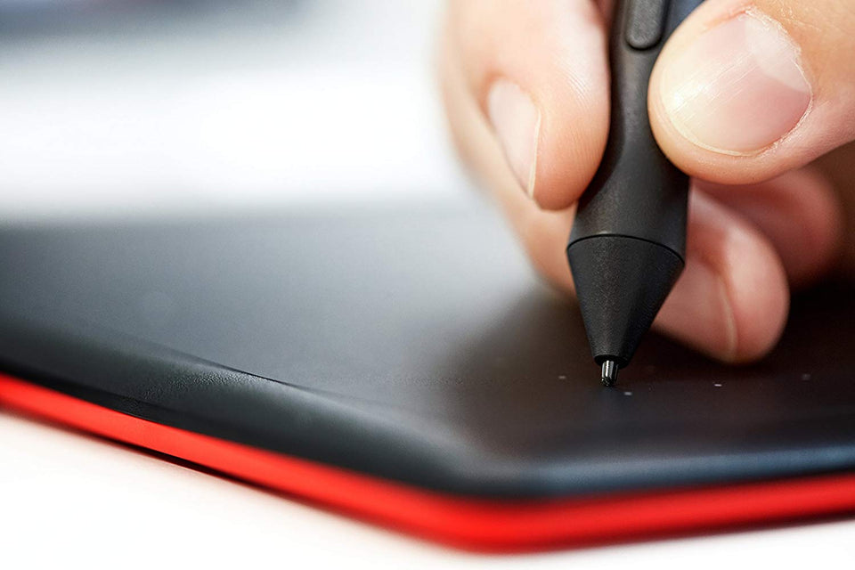 Wacom One by Small - Tableta gráfica (Alámbrico, 2540 lpi, 152 x 95 mm, USB, Pluma, 133 Puntos por Segundo)