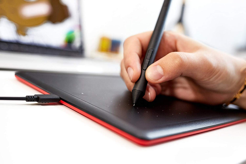 Wacom One by Small - Tableta gráfica (Alámbrico, 2540 lpi, 152 x 95 mm, USB, Pluma, 133 Puntos por Segundo)